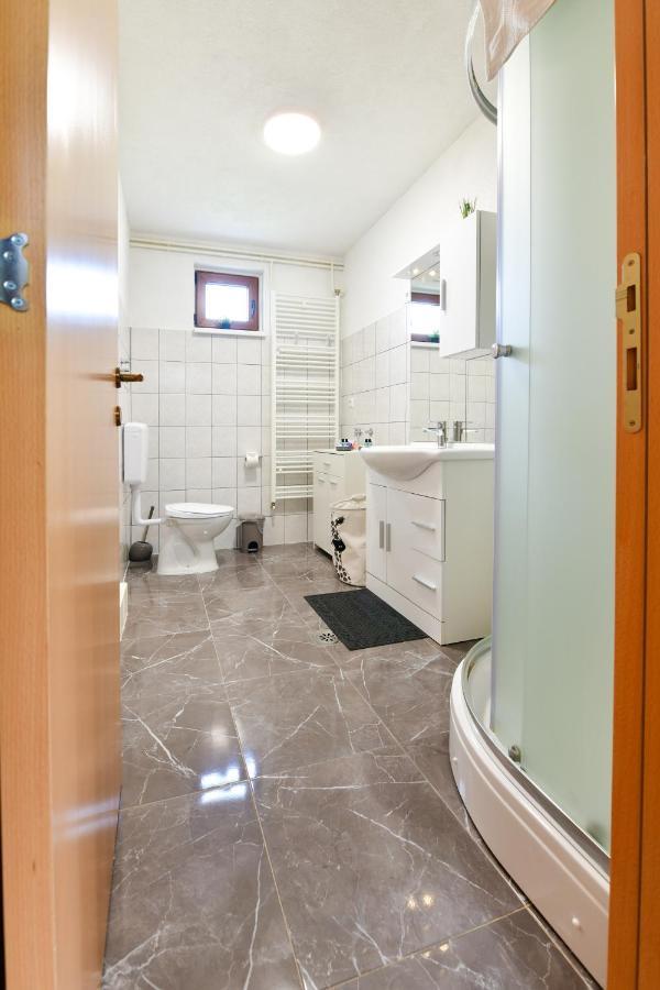 Apartman Plum Plitvice Drežnik Grad Zewnętrze zdjęcie